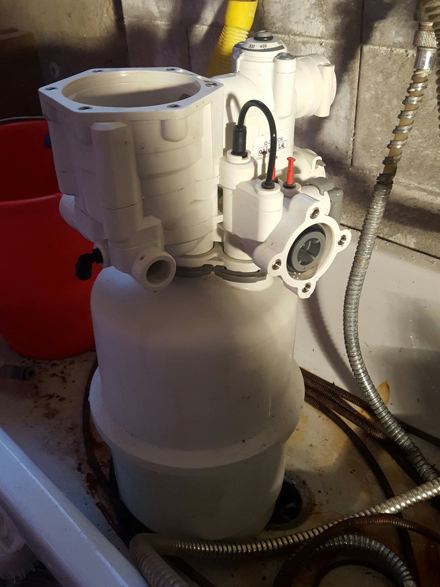 Manutenzione, a banco, addolcitore Simplex330 <a href="/Manta_Ecologica/">Manta Ecologica</a> <a href="/dittabrambilla/">Ditta Brambilla</a> #idraulico #artigiano #CAT #trattamentoacqua