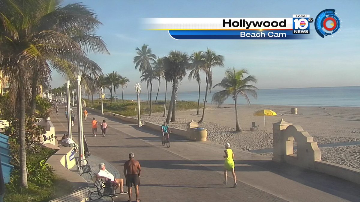 We found the place to be today!  The beach. @TrentAricTV has a look at the beautiful weather today at noon https://t.co/rUXlGcFdUk