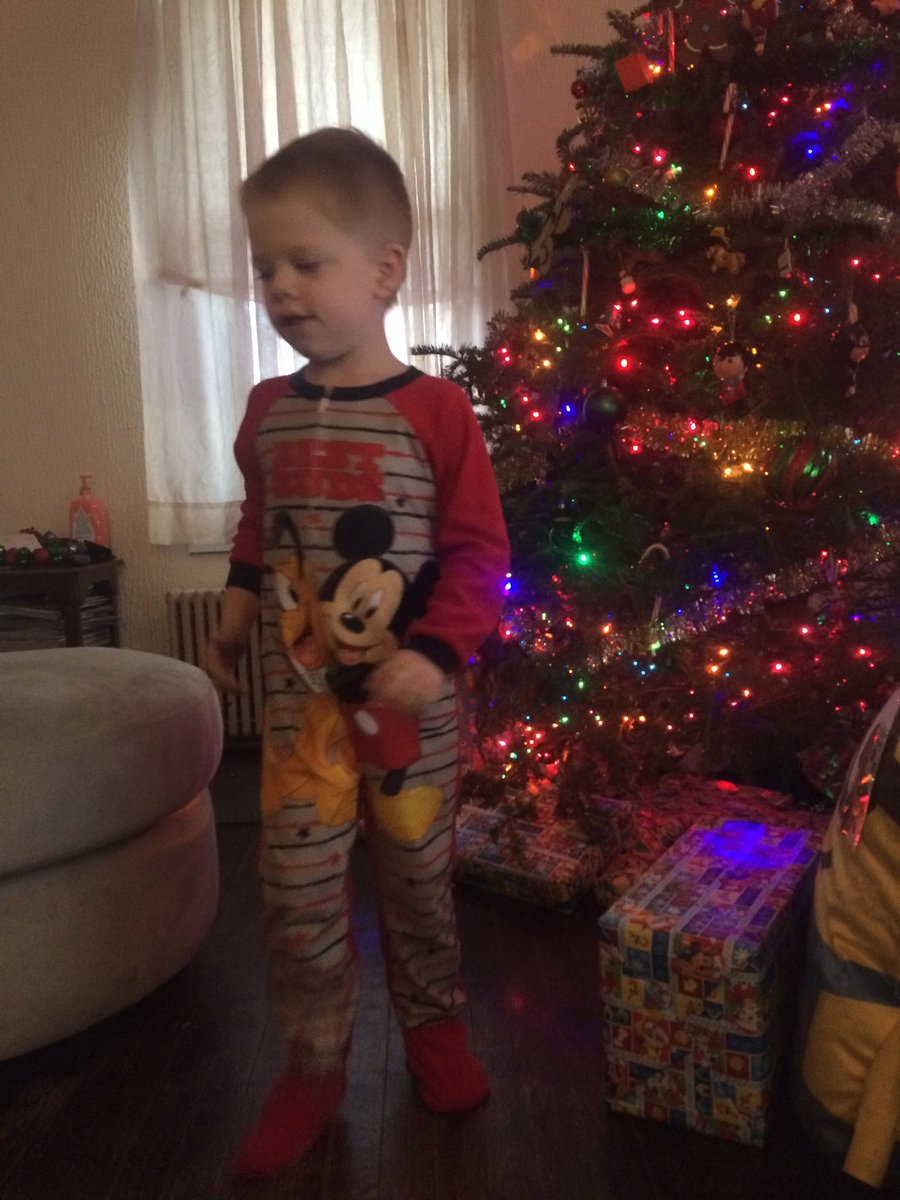 SarahWydner's tweet photo. How did I ever get so lucky! 😍 #typicalMomPost #loml #myhandsomeboy https://t.co/Q3jNLZycgn