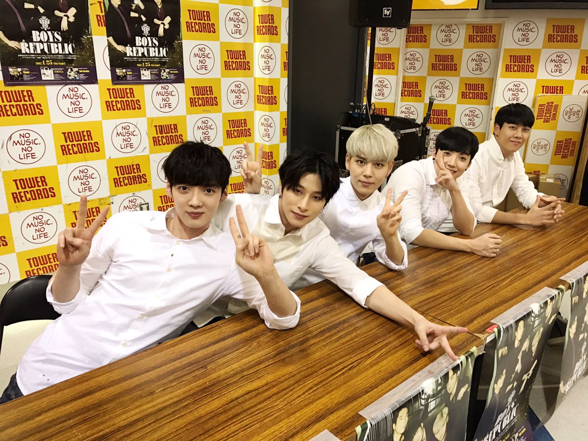 BoysRepublicJPN's tweet photo. タワーレコード新宿店でのシングル3作同時発売記念イベント終了しました！ご来場いただいた方ありがとうございました🙏💓
#BoysRepublic
#ボイリパ
#1_25シングルリリース
#タワーレコード新宿 https://t.co/u4oAcgKt3y