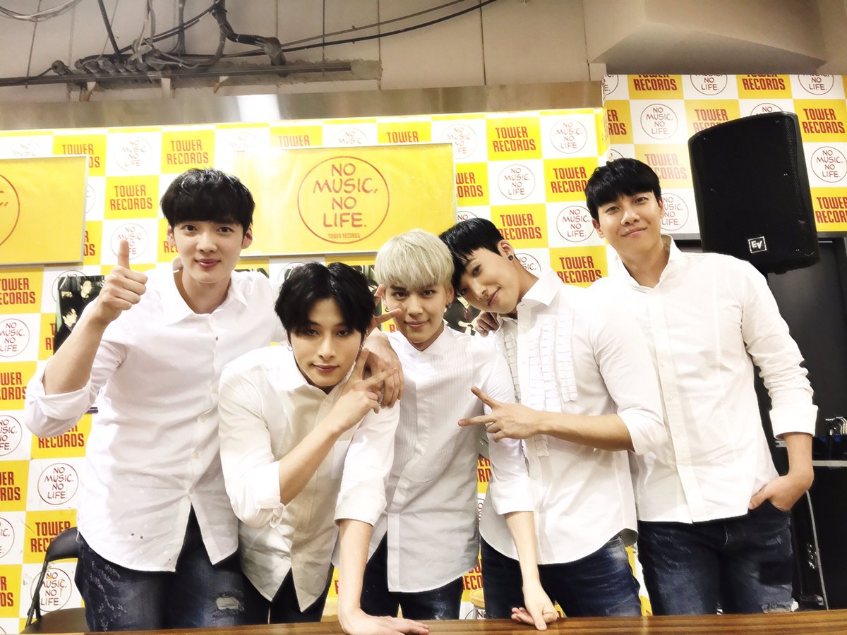 19920312_com's tweet photo. 남자는 역시 셔츠지👍✌💕💕 #소년공화국 #선우 #Boysrepublic @officialBoysRep https://t.co/MtcIMIXD5k