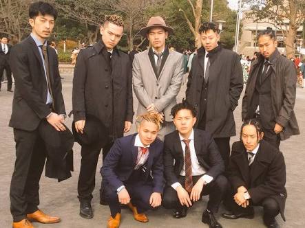 あ على تويتر Bathopのクルーの成人式の写真見ると毎回思う 本当にアウトローな事やって来た人は常識が分かるんだなーって 茨城のクソ Dqnは邪魔だからなぁ Bathopのクルー スーツを着てネクタイもしっかり締めててカッコイイ
