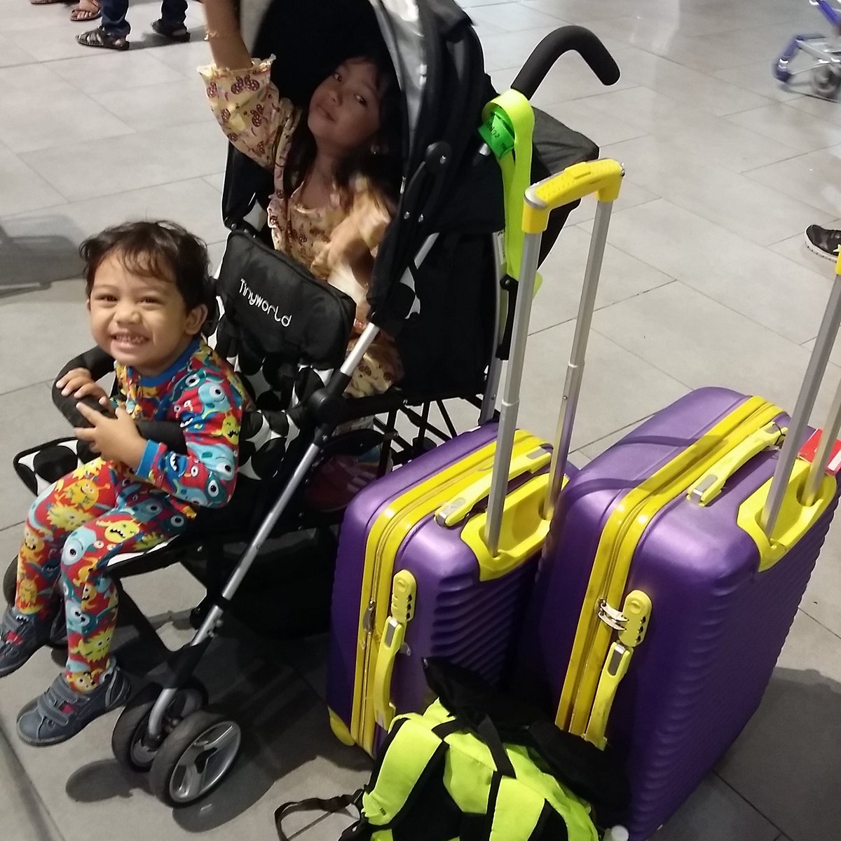 kay_alia's tweet photo. My passion.Travelling w my kids. Startg #totstraveltips beginning tomorrow. My kids had their 1st ✈ ride at 50 days old. Do u travel too? https://t.co/XQAcU27D6Z