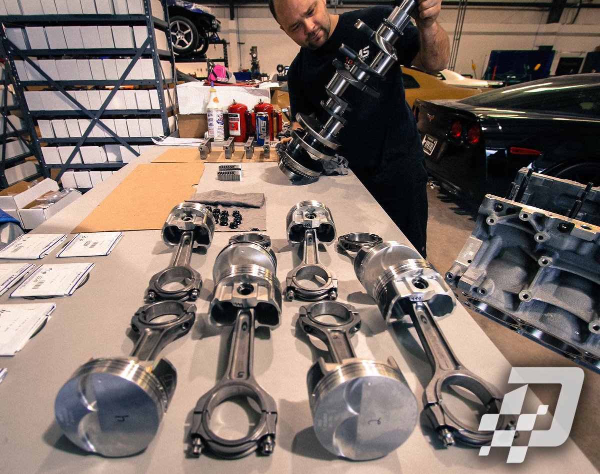 Dedicated_Moto's tweet photo. Duane is getting in the zone this morning. What better way to start the day than with a #NOS &amp; a fresh #LS build. #StayDedicated https://t.co/VyG80Yaidl
