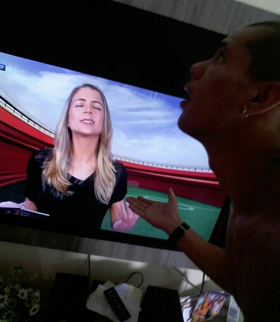 thiagobagana's tweet photo. #egolsportv #domitilabecker #melhorapresentadora https://t.co/R29K2CZ4OZ