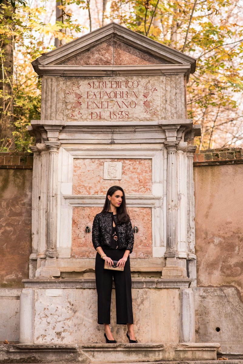mirrorof_style's tweet photo. New post on the blog! 👏👏😘😘
✨https://t.co/ACpdsjzEJR✨ 
Complemetos @loalbajoyeros 

#blogger #fashion #ootd #streetstyle #influencer https://t.co/iAzpRmMxqp