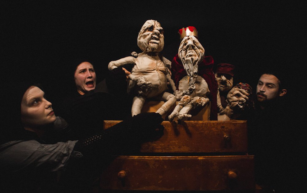 Tune into <a href="/WGNMorningNews/">WGN Morning News</a> with <a href="/anabelaval/">Ana Belaval</a> for a preview of <a href="/roughpuppets/">rough house theater</a> #UbuTheKing <a href="/linkshall/">Links Hall</a> bit.ly/2k4zDYb