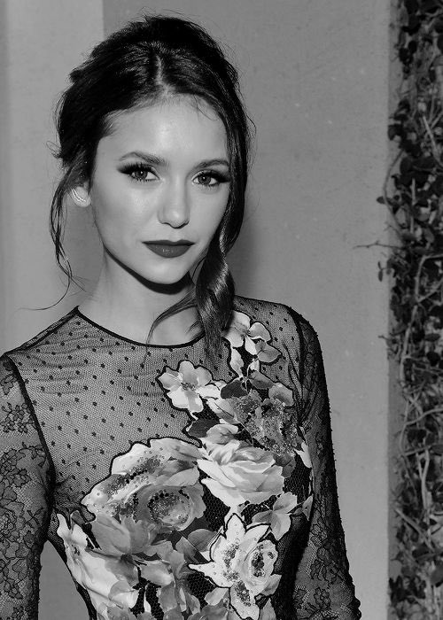 fleurdobreva's tweet photo. 🅝🅘🅝🅐  🅓🅞🅑🅡🅔🅥  🅘🅢  🅐🅡🅣 https://t.co/94HHImf261
