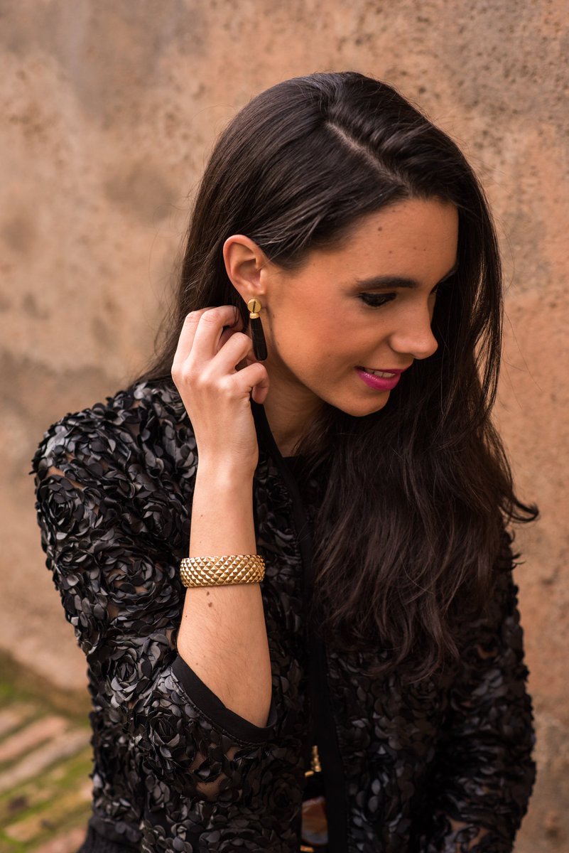 mirrorof_style's tweet photo. New post on the blog! 👏👏😘😘
✨https://t.co/ACpdsjzEJR✨ 
Complemetos @loalbajoyeros 

#blogger #fashion #ootd #streetstyle #influencer https://t.co/iAzpRmMxqp
