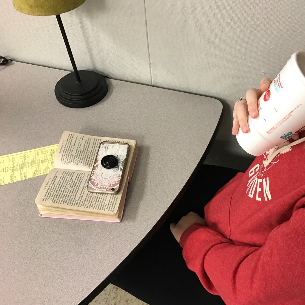 MrsLauxman's tweet photo. Great use of a cell phone in class ;) https://t.co/3PKlPJaGj8