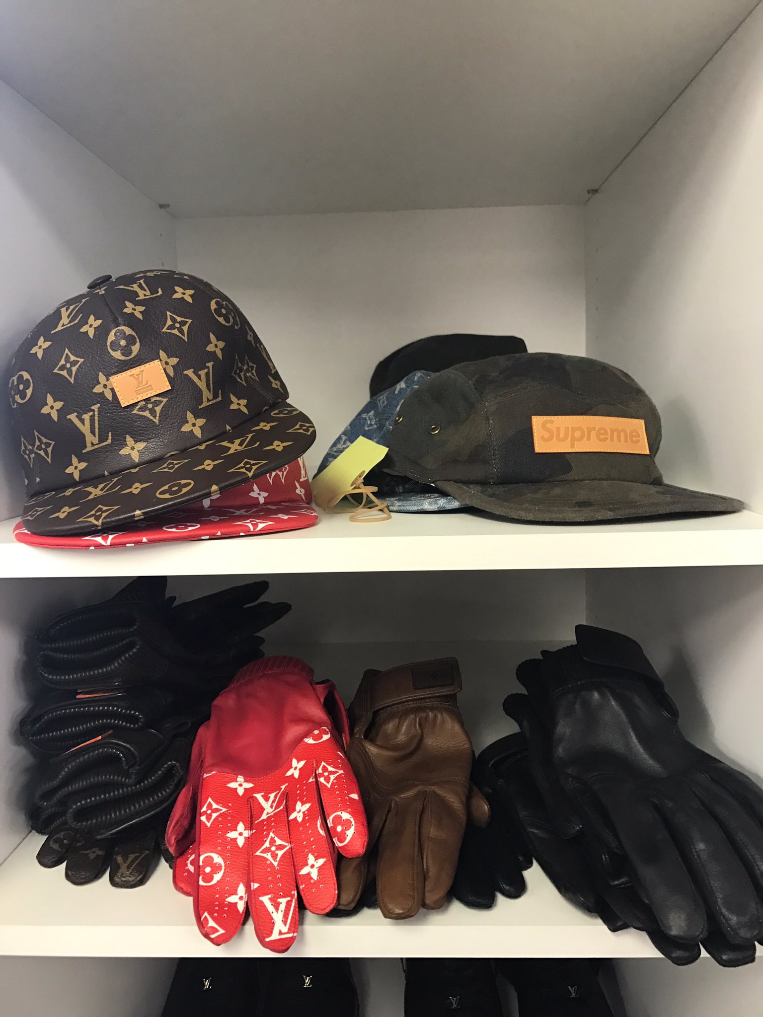 GQ Style в X: „Yes, there will be Supreme x Louis Vuitton caps