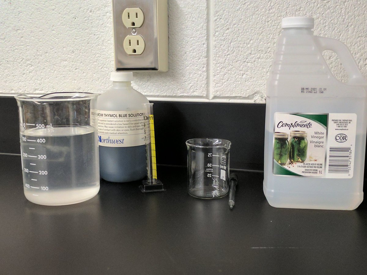 MrSmith2314's tweet photo. How concentrated is household vinegar? Chem experiment time ! https://t.co/a4cfIRUu9E