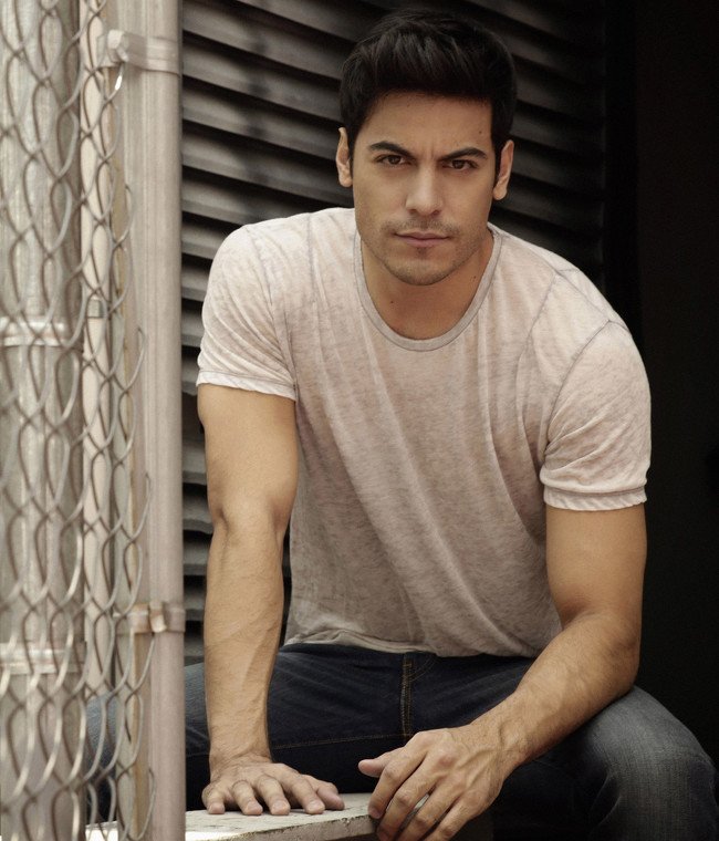 Cadena_Dial's tweet photo. ¿Eres #Riverista? ¿Te apetece disfrutar de #QueLoNuestroSeQuedeNuestro? Pues haz un RT y que corra la voz, @_CarlosRivera suena en nada!!!! https://t.co/54KrI3SkiX