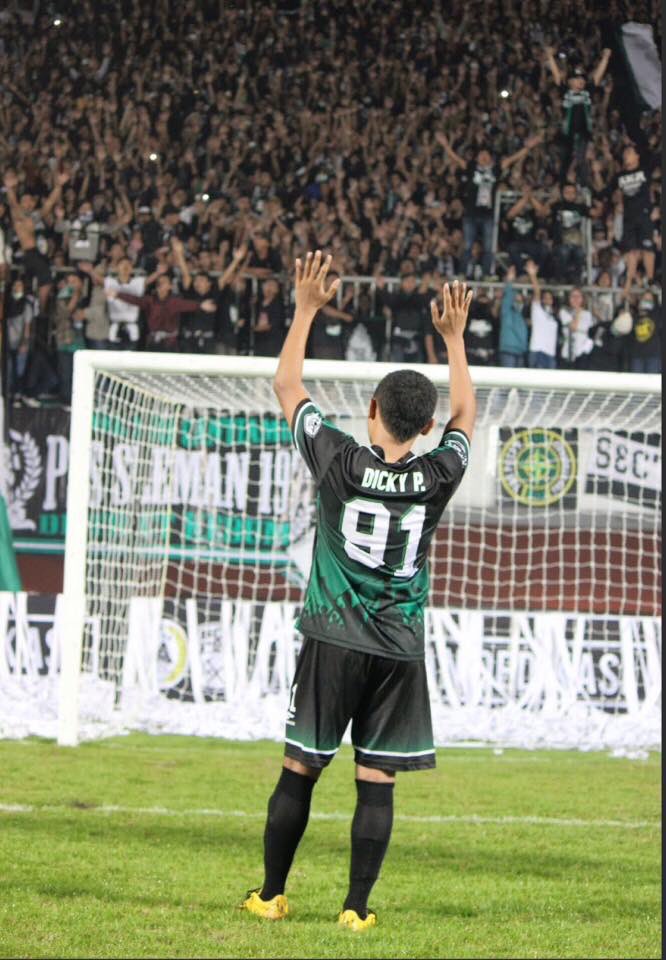 DickyJackSport's tweet photo. Harta yg terbatas adalah seger waras,
Harta yg tak terhingga adalah keluarga,
Keluarga yg tak terlupakan adalah PSS SLEMAN...
#JumatBerkah 😇 https://t.co/KtyWhHEWug