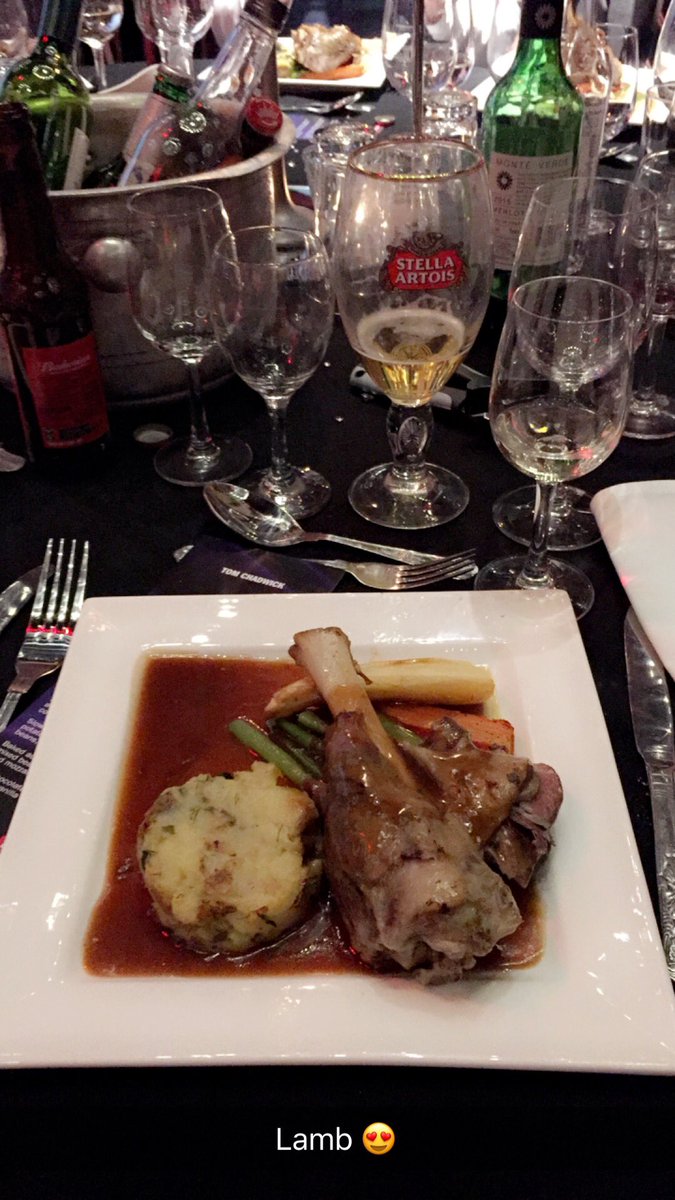 TomChadders's tweet image. Someone tell the chef if there's any left over lamb to send it my way! This is bloody brilliant! 😍😍 #appawardsuk16