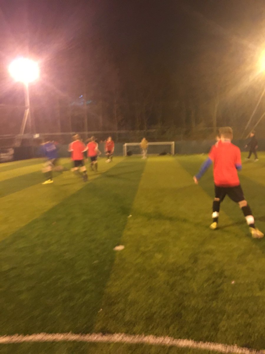 SeshfieldFC's tweet photo. LIVE ACTION: Seshfield go 4-0 up through @CMcDade99 #keepercam #goalfest https://t.co/vdQSxzKgE6