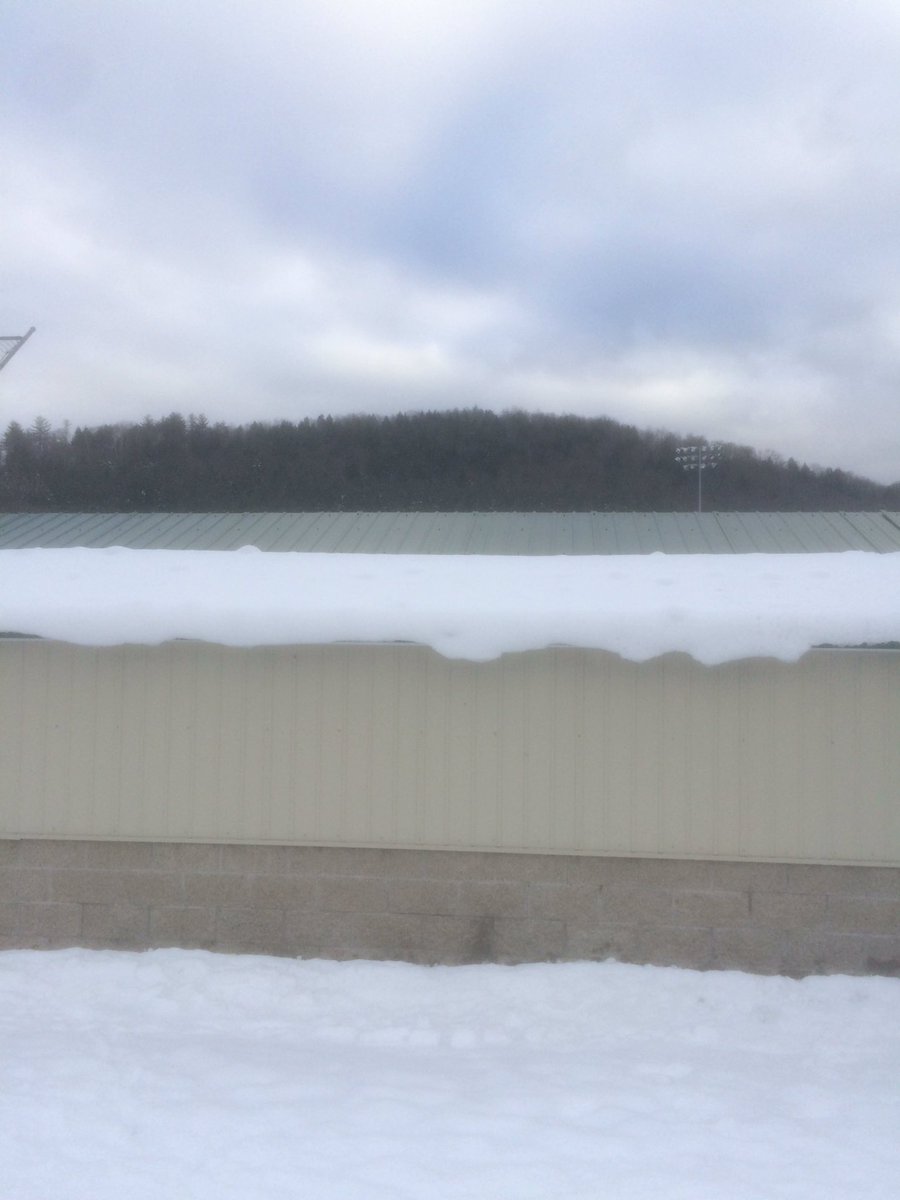 c_hockeylover's tweet photo. When snow melts, it changes state! #209state https://t.co/wvZXjE7CLH