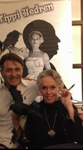 Happy birthday Tippi Hedren from The Birds & Marnie ! A few days ago in Los Angeles. 