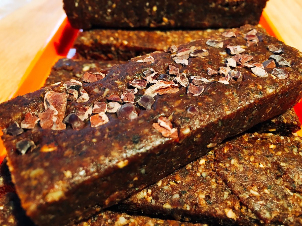 rajivshah's tweet photo. Next new #noshbar is made with oatsโcacao & peppermint https://t.co/ufM9g8eBjN https://t.co/EDLhYBNvbY