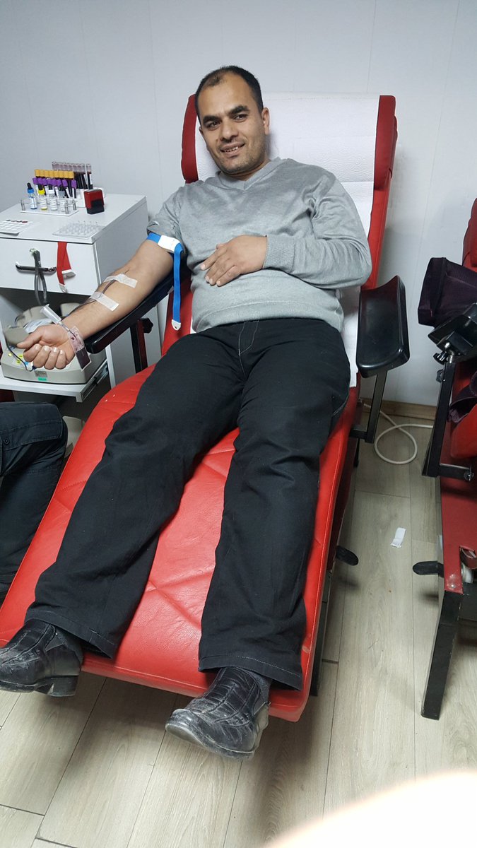 HÜDA PAR Osmaniye il teşkilatı
Osmaniye Cumhuriyet Meydanında
üye ve gönüllüleriyle beraber kan bağışında bulundu.