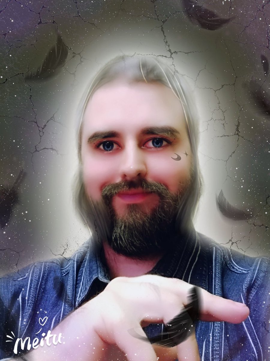 (фотографический автопортрет, обработанный Meitu)