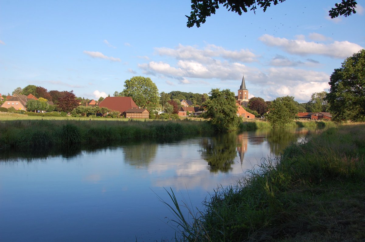 Danske's tweet photo. Wie geht #Dorf richtig? Forscher aus #Japan finden Antwort in #Colnrade | #Niedersachsen #Oldenburg https://t.co/qKOM8FtbNF https://t.co/sKQg5LFwXG