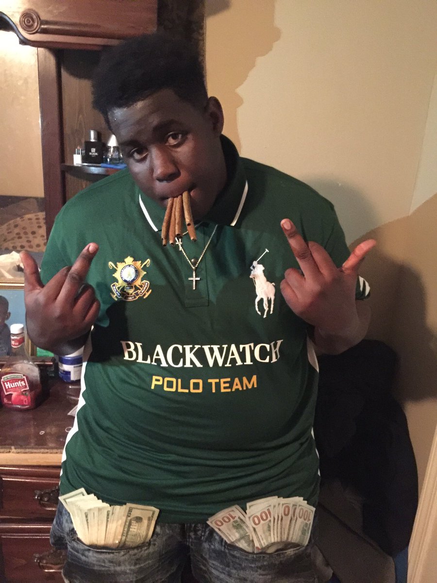 biggieSOS's tweet photo. long as my ppl straight fuck the grammys ๐๐ฝ๐ฑ #LucciConcert https://t.co/wAvSGD7mw7