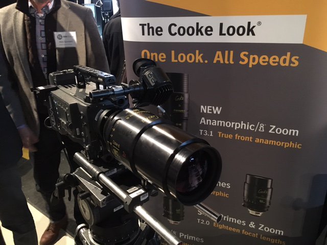 ZGCfilmdigital's tweet photo. #ZGC and #CookeOptics representative Rich Eilers is at #SIMtechshowcase today. Check out new 32mm SF Anamorphic lens. Let's go! https://t.co/9M0aIDOhU4