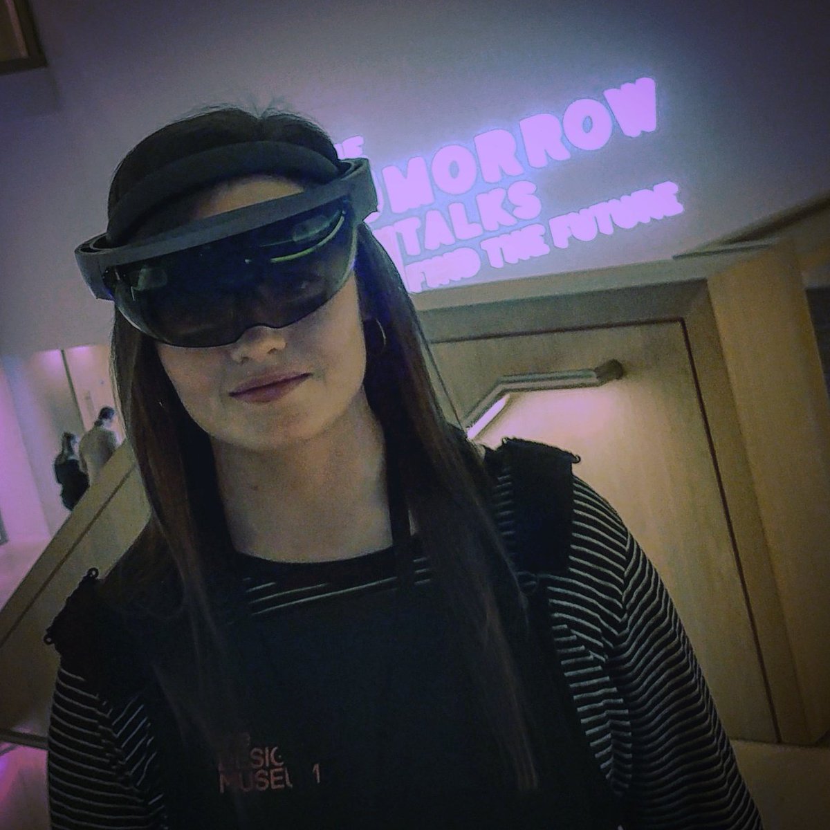 DoubleMeVR's tweet image. Remix Reality! @TomorrowFair #TomorrowTalks @DesignMuseum @jamesemarks @hkAlbertKim @HoloLens #MixedReality #VR @jamesemarks @WiredUK