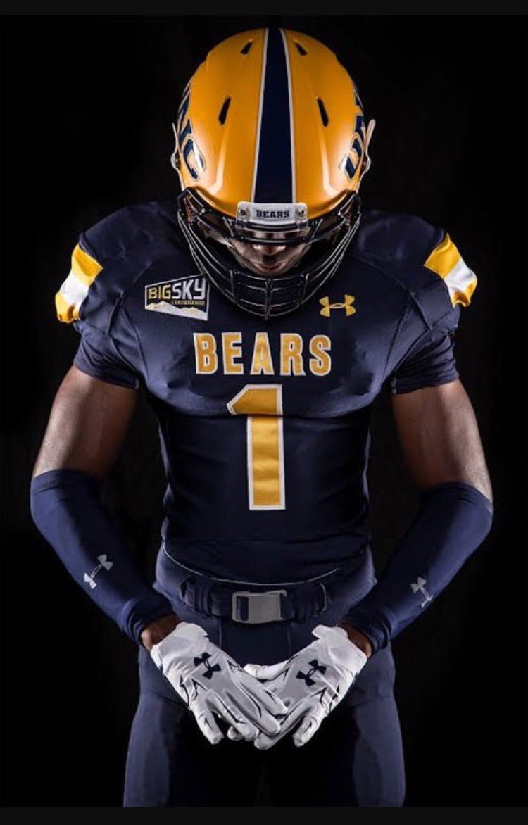 SKYLINEfb's tweet photo. @UNCCoachCollins and @UNCBEARSFB thank you for stopping by @SKYLINEfb. Your always welcome!!!!
#BEARSFB https://t.co/Nop71pjcFF