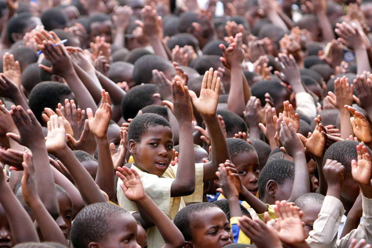 UNICEFData tweet picture
