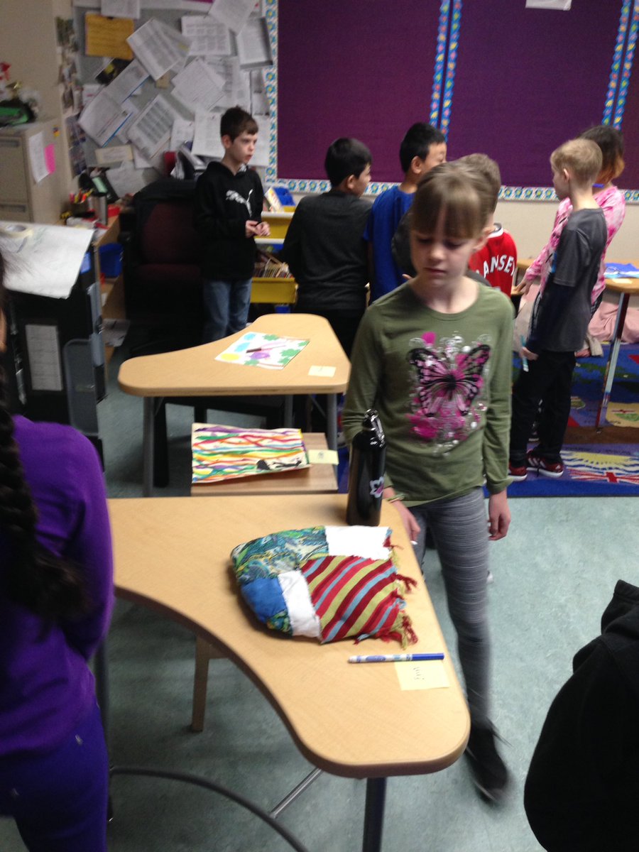 MisterTteaches's tweet image. Sharing &amp;amp; receiving feedback on Ss artistic process &amp;amp; product. What emotions were evoked? #artisticprocess #howweexpressourselves #pypib