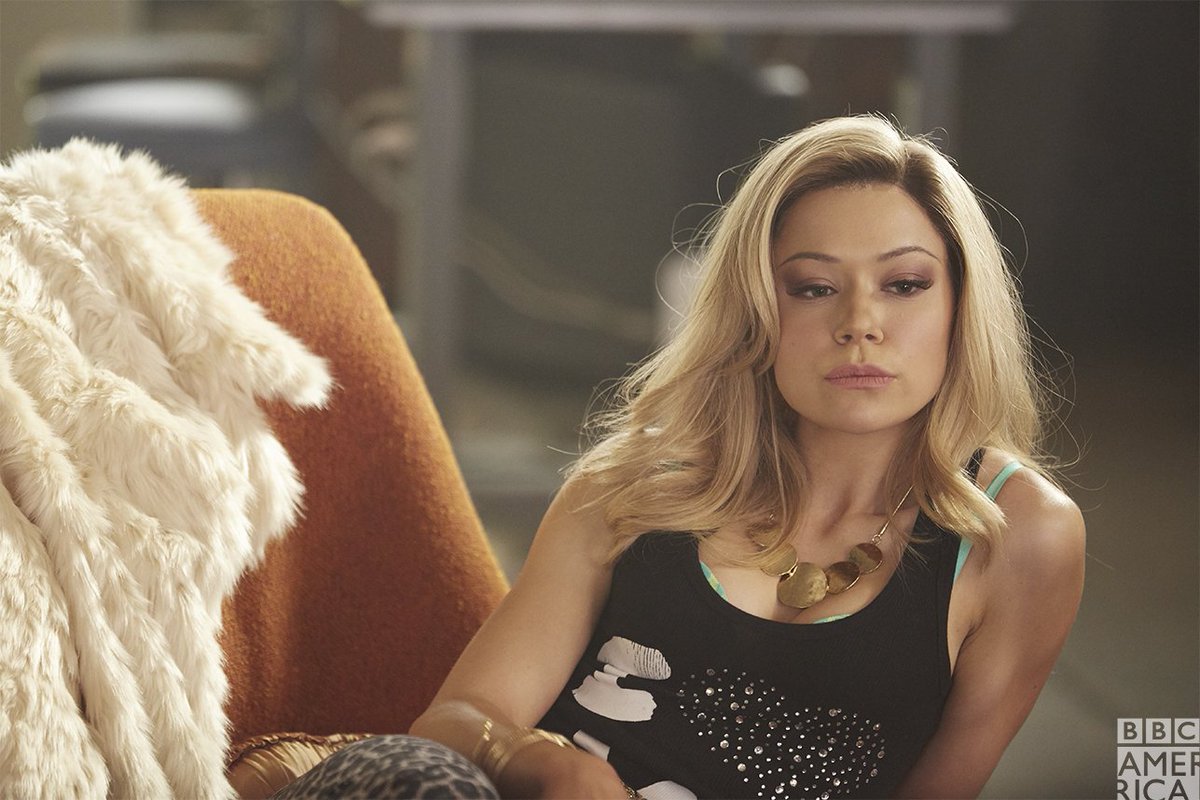OrphanBlack's tweet photo. Krystal likes to make this face when she's doing anything at all. #OrphanBlack https://t.co/Iy706pLgQV