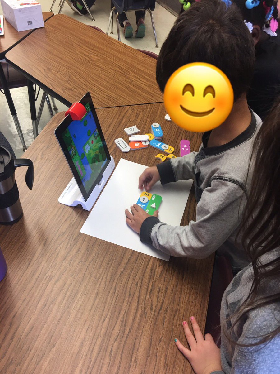 KinderGriffin's tweet photo. Having a great day in Kindergarten using the Osmos to learn letter sounds and coding! @PlayOsmo  @AvonNovas https://t.co/3UvJtmi4fe