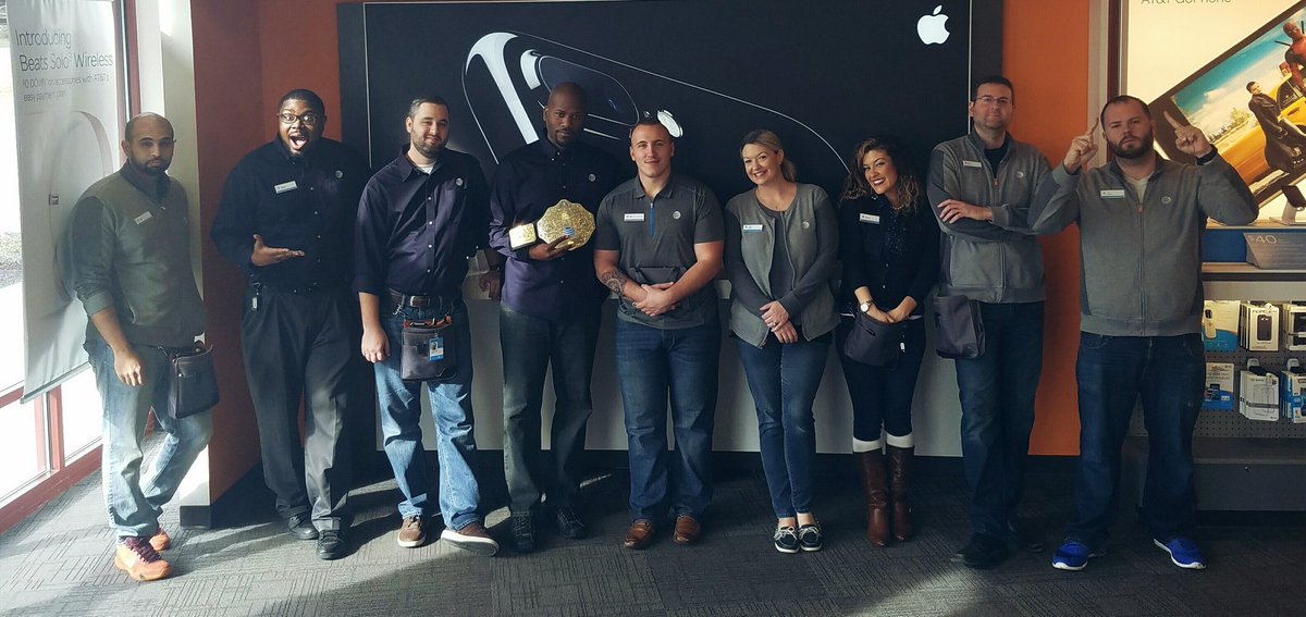Shoppes725's tweet photo. Weekend Champs #winandrepeat https://t.co/9buqW7jXTD