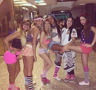 HonnaPub's tweet photo. Viernes de Fiesta Bizarra😎😱
Descuentos entrada,premios en efectivo y consumiciones para los Bizarren de la noche..Copate y que reviente!! https://t.co/vh5nJl74Zx