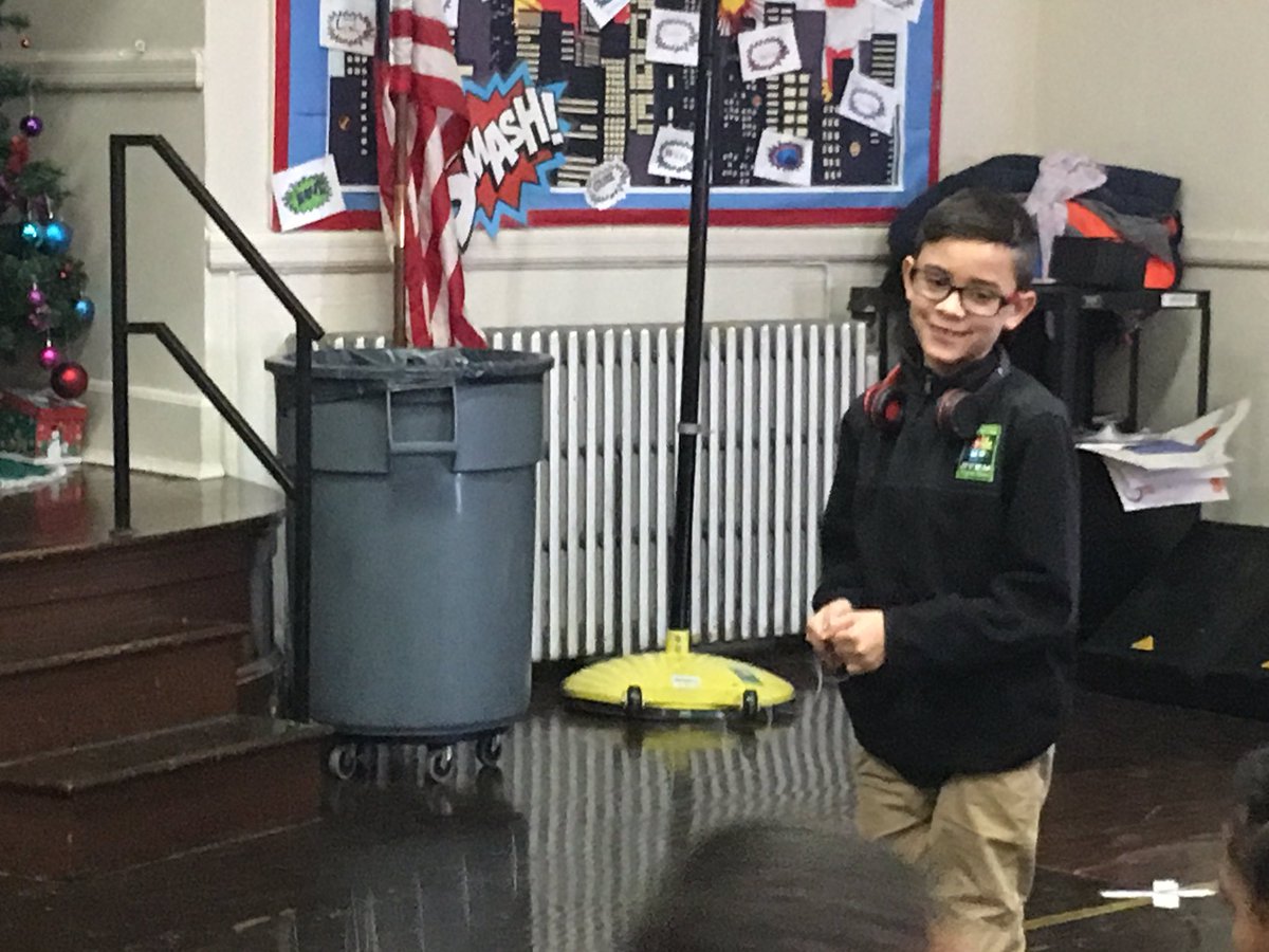 BSTEMEngineer's tweet photo. Light, Sound, and Combustion...amazing and captivating for our 5th graders. @BSTEMhartford @MrRichT1P @MsFasciocco https://t.co/QYChkvVhH8