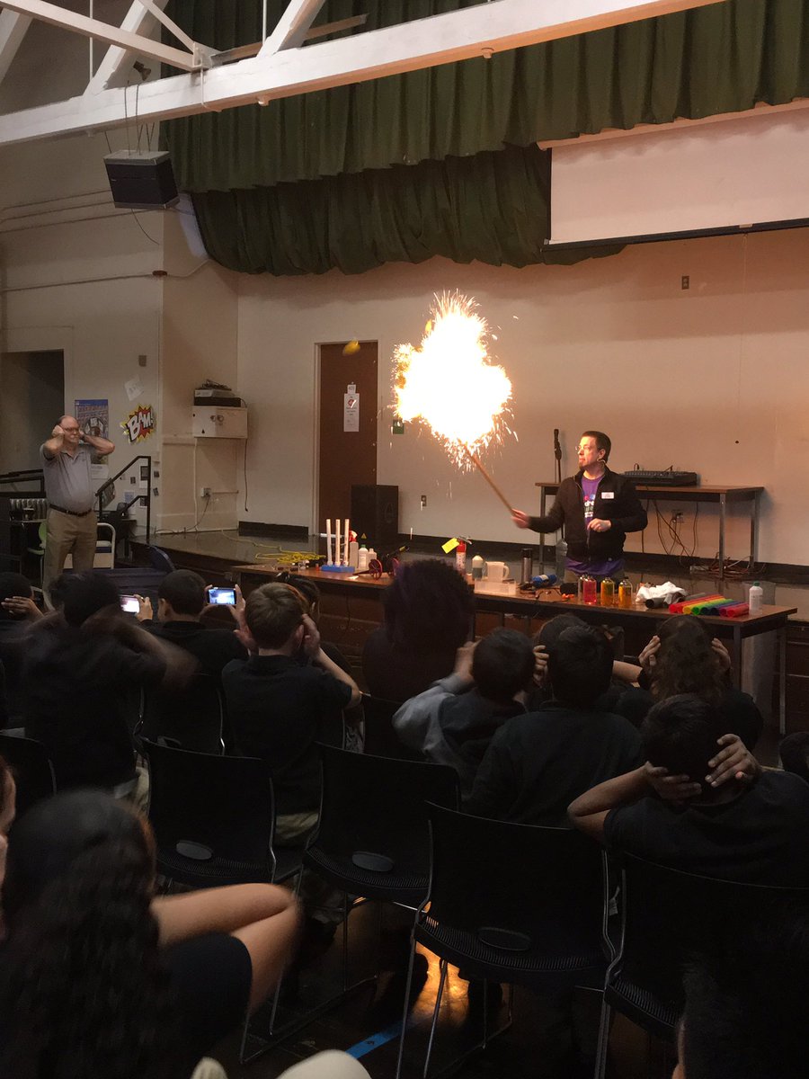 BSTEMEngineer's tweet photo. Light, Sound, and Combustion...amazing and captivating for our 5th graders. @BSTEMhartford @MrRichT1P @MsFasciocco https://t.co/QYChkvVhH8