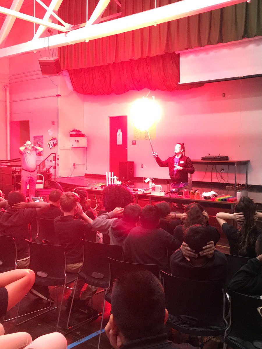 BSTEMEngineer's tweet photo. Light, Sound, and Combustion...amazing and captivating for our 5th graders. @BSTEMhartford @MrRichT1P @MsFasciocco https://t.co/QYChkvVhH8