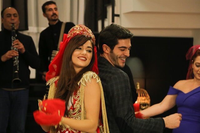 Yılın Çifti 

Anketi : 

#HayMur RT 💃🏻

#DefÖm FAV 👯

Takip etmeyenlerin oyu geçersizdir. 

#AşkLaftanAnlamaz #kiralıkaşk