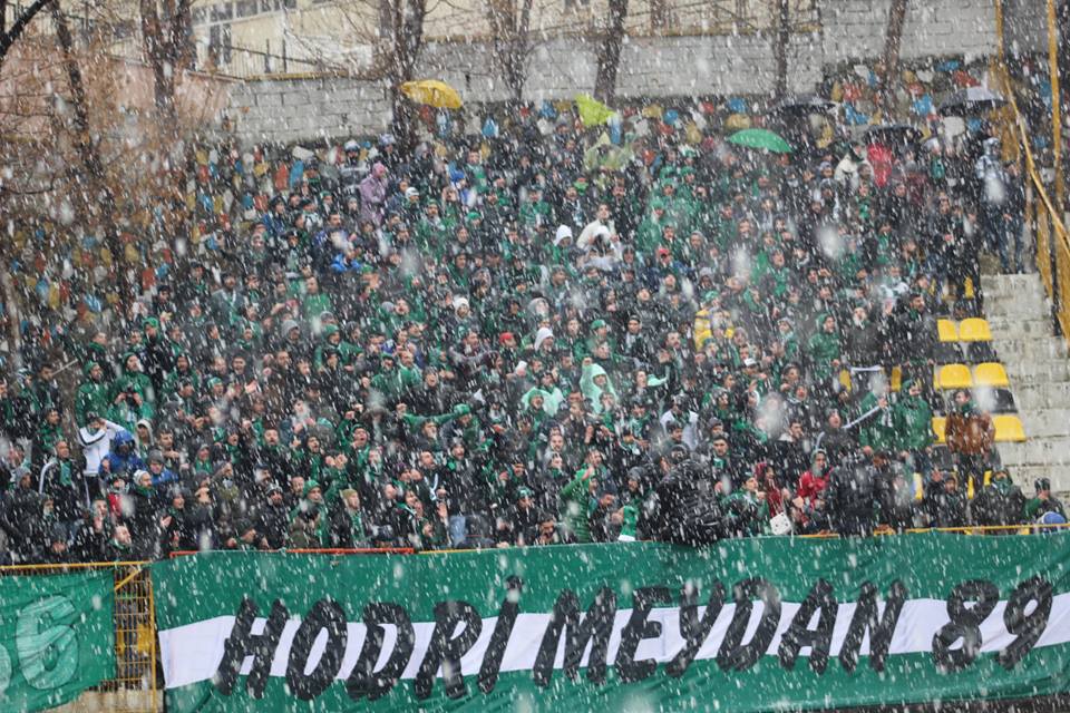 Tribün herkesin işi değil.