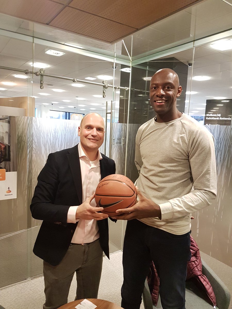 Valeuracc's tweet photo. Onze @alpedhuzes @MarioKoning ganger grootst in zijn vak als #accountant. NBA kampioen @ciscoelson groots met zijn @FlexpowerEurope. #ad6 https://t.co/Aa0nzyd3u5