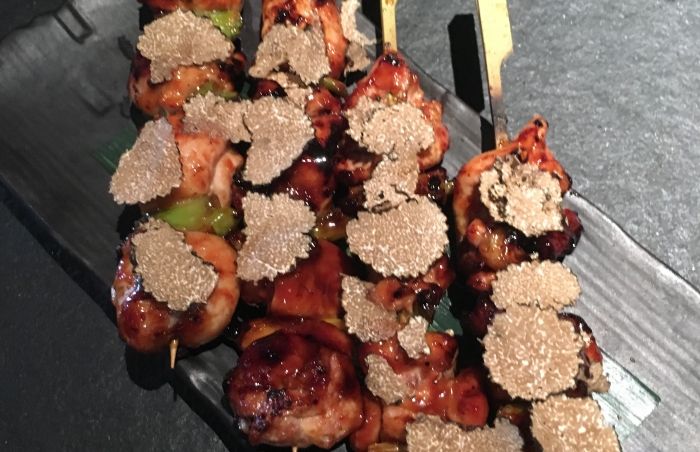 #ThirstyThursday Test your tastebuds with something new! Ever tried Yakitori and amontillado? who knew? <a href="/winematcher/">Fiona Beckett</a> buff.ly/2iJCdoA