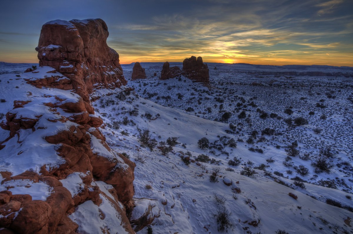 ArchesNPS's tweet image. #Winter brings the park contrast, stillness, and in many ways a chance to catch it's breath. What does winter bring you? (mm)