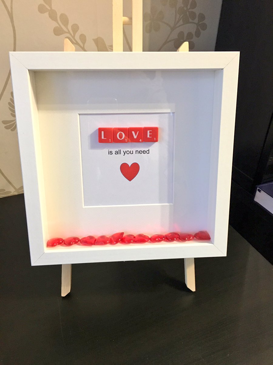 Janeybird777's tweet photo. Start of Valentine's Day frame made!!!#foreverframe.org#Valentine's ideas #ValentinesDay https://t.co/JgItNUvmqd