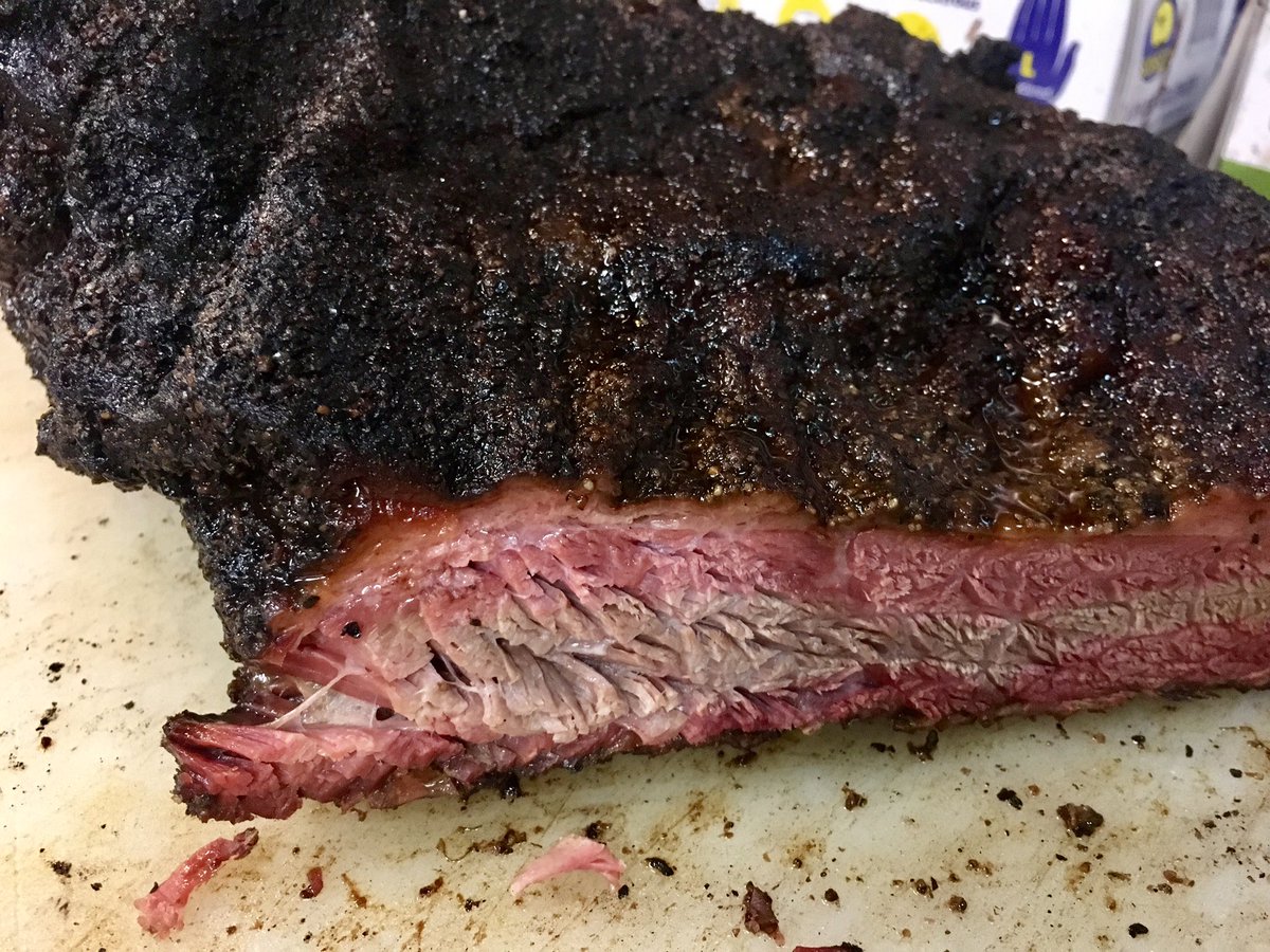 burntends210's tweet photo. I can't stop eating this brisket. I can't stop love. #comeandgetitbeforeitsgone #brisket #txbbq #lowandslow #love https://t.co/zcwbOQ1NV5