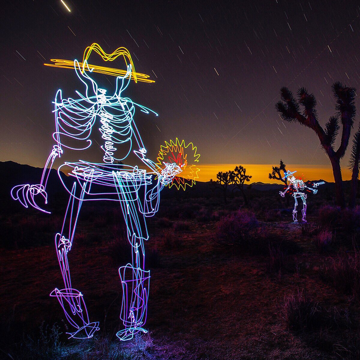 dariustwin's tweet photo. 🌵Showdown 💥 🔫
#joshuatree #dtnightwriter 
⏱370 sec exposure https://t.co/9VHEEODoI0