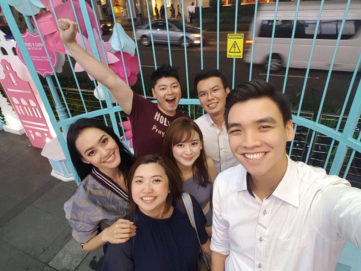 FeliceHwang's tweet photo. Ex colleagues. Miss these fellas. https://t.co/2WcdUZqWQI