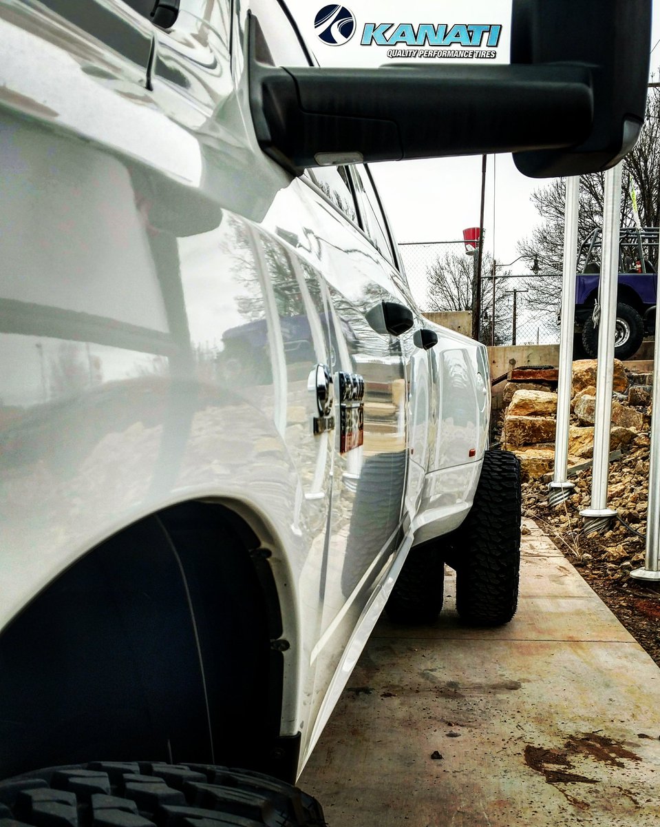 Check out this dually running our #mudhogs