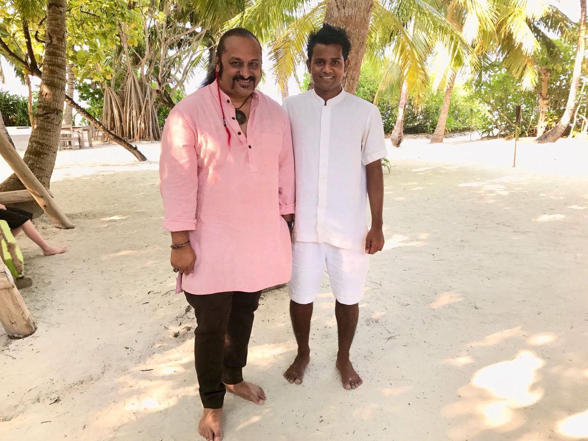 LesleLewis's tweet photo. My #ManFriday .. #Faalih .. Faalih fixes all i need :) .. Always Smiling.. @SonevaFushi https://t.co/SWppTt4QZI